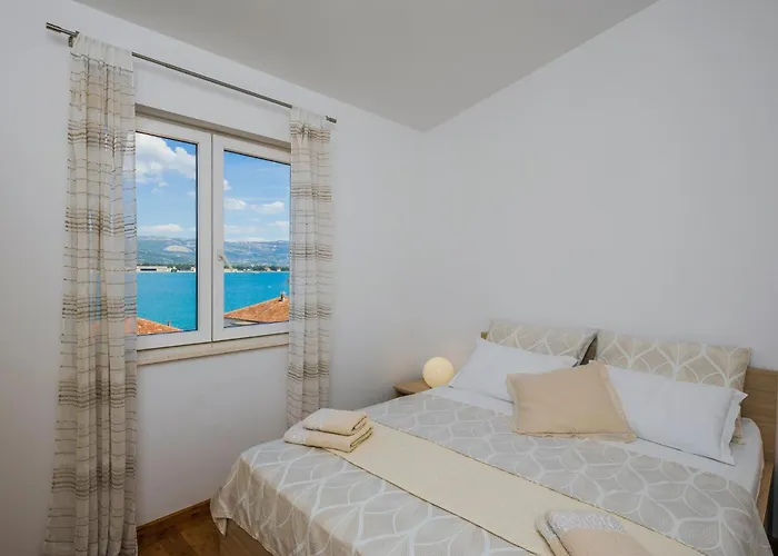 Konukevi Raos In Trogir - Mittel-dalmatien 3*