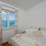 Guest house Raos In Trogir - Mittel-dalmatien 3*