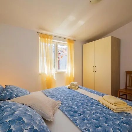 Raos In Trogir - Mittel-dalmatien Mastrinka