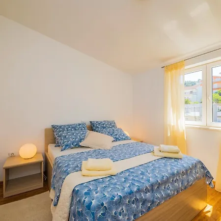 Casa de hóspedes Raos In Trogir - Mittel-dalmatien Mastrinka