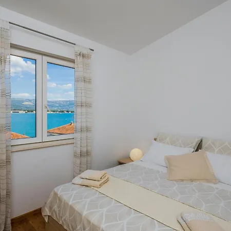 Casa de hóspedes Raos In Trogir - Mittel-dalmatien 3*