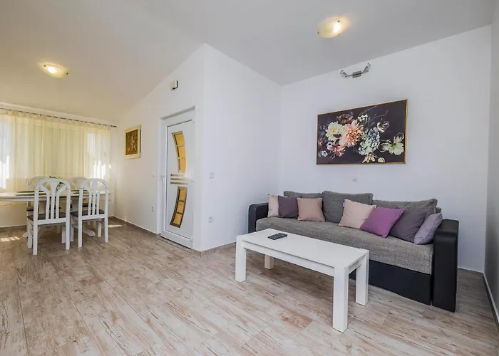 Raos In Trogir - Mittel-dalmatien Mastrinka