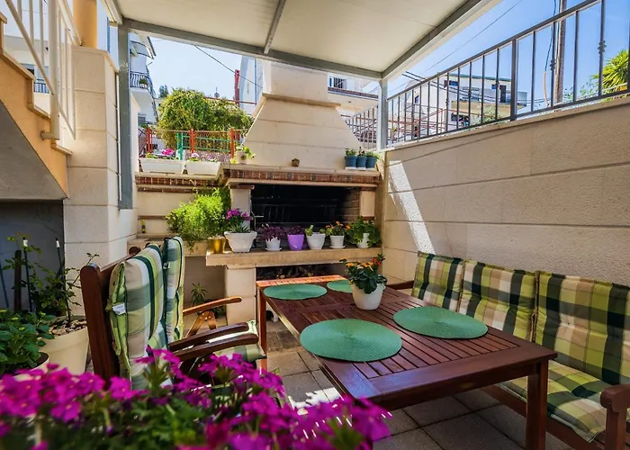 Raos In Trogir - Mittel-dalmatien Konukevi 3*